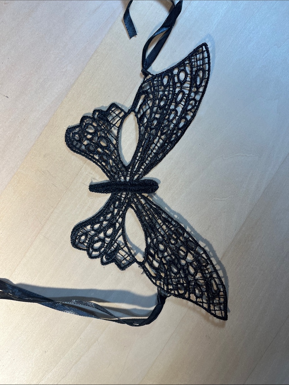 Black Lace Style Butterfly Mask - Women's Accessory